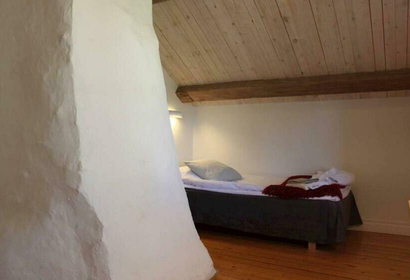 חדר משפחתי, Asa Herrgård