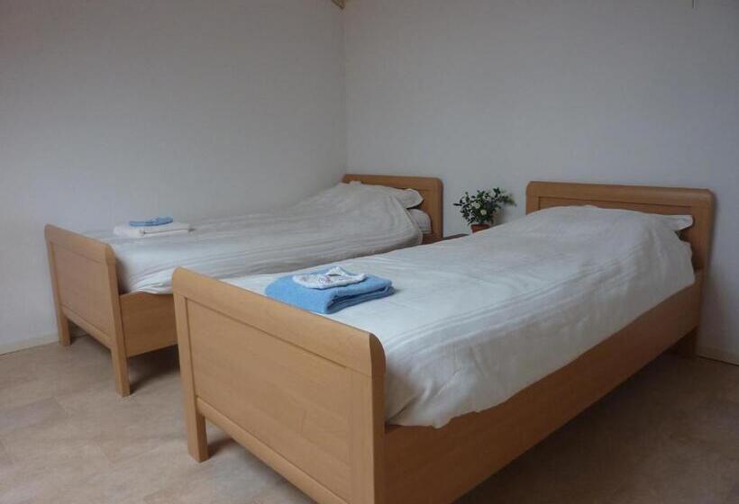 Семейный Номер, Boerderij De Verwondering