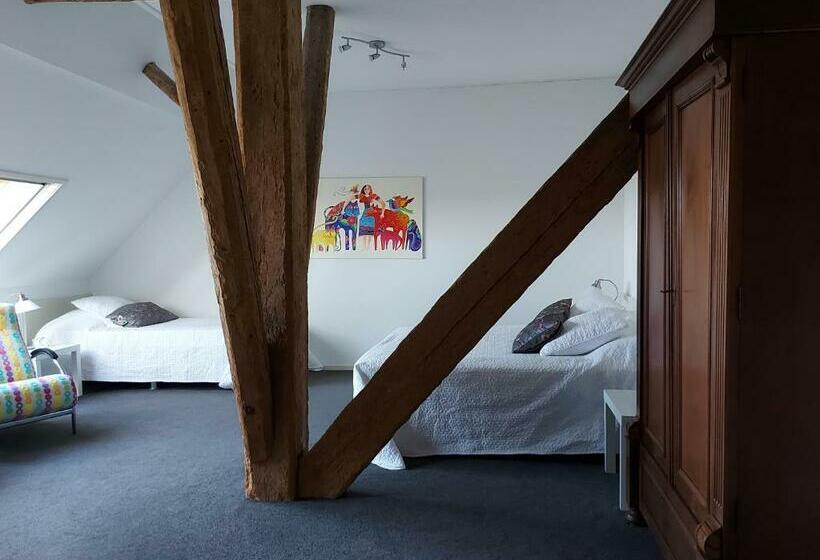 חדר סטנדרט לארבעה, Piaam State