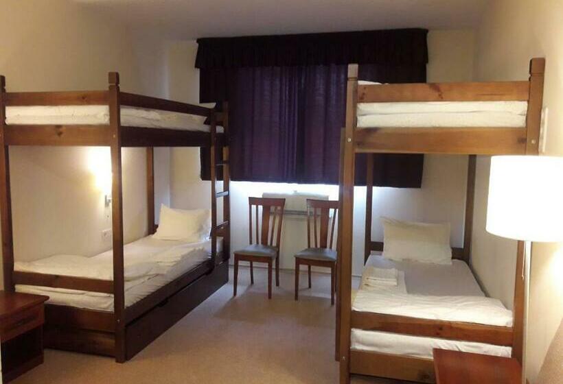 חדר סופריור לארבעה, 7ya