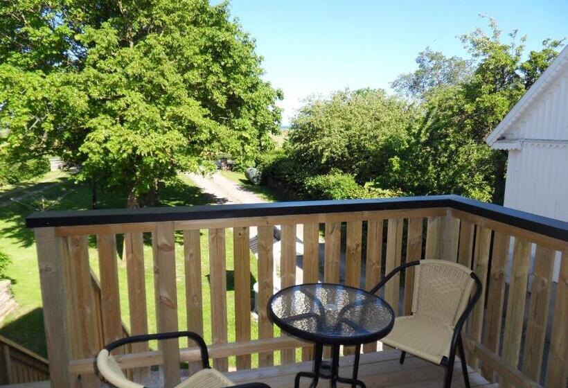 غرفة قياسية مزوَّدة بشُرفة, Mellby ör Inn