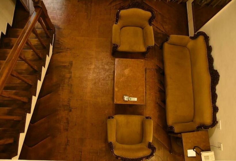 スイート, Poppys Vista