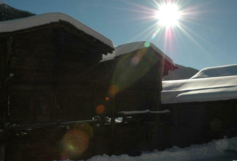 חדר סטנדרד יחיד חדר אמבטיה משותף, Restaurant Drei Tannen