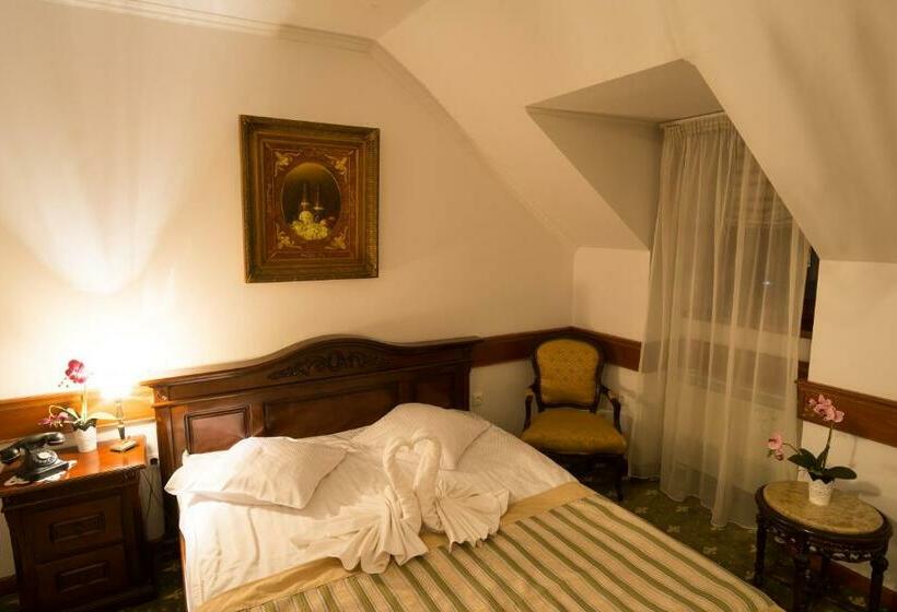 חדר סטנדרט, Castel Haller