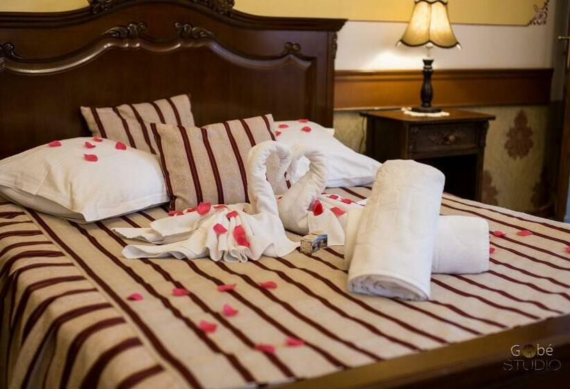 סוויטה, Castel Haller