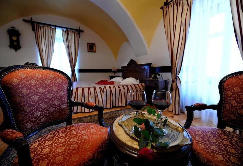 חדר דלוקס, Castel Haller