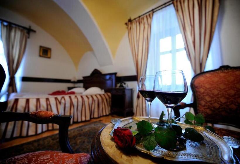 חדר דלוקס, Castel Haller