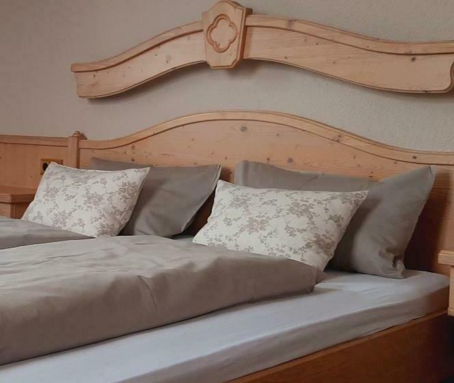 スタンダードルーム, Restaurant & Hotel Zur Falkenhöhe