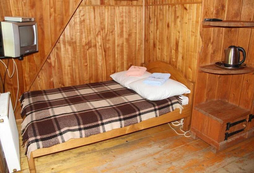 Четырехместный Номер Стандарт с Балконом, Sykytura