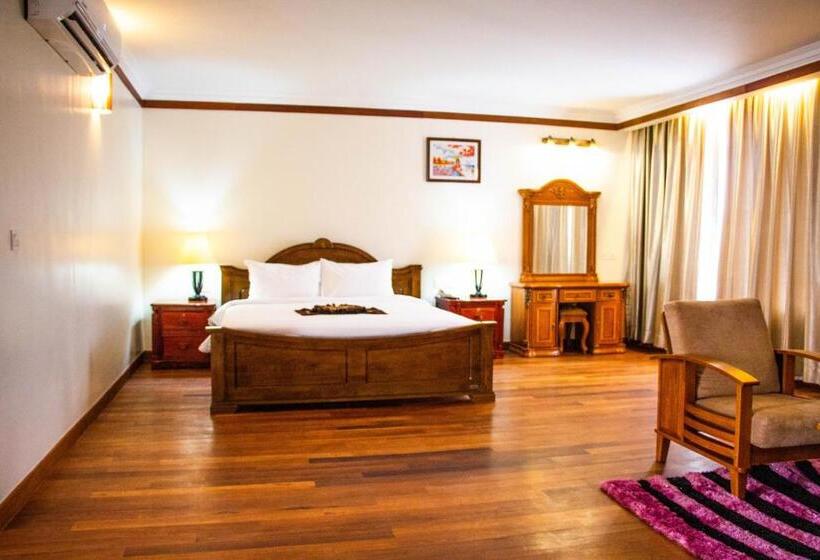 סוויטה נשיאותית, Pursat Riverside Hotel & Spa