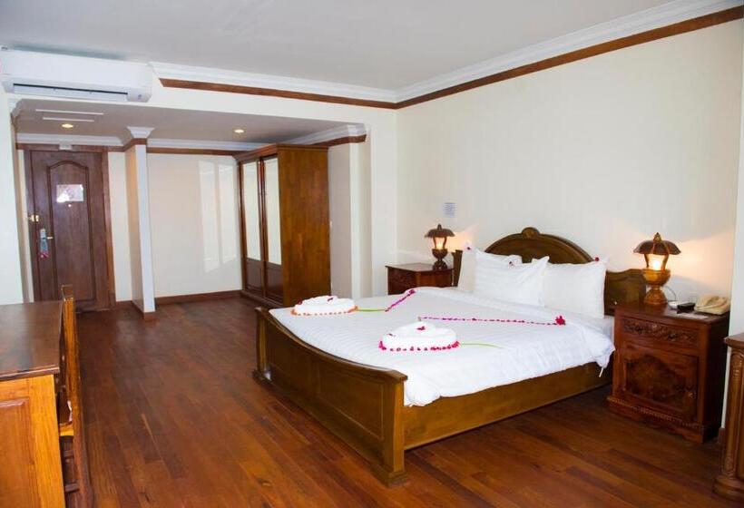 סוויטה נשיאותית, Pursat Riverside Hotel & Spa