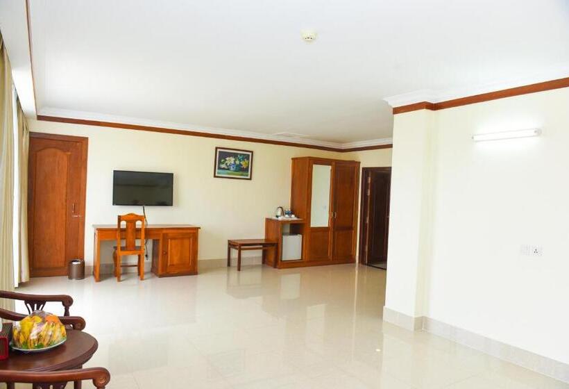 סוויטה, Pursat Riverside Hotel & Spa