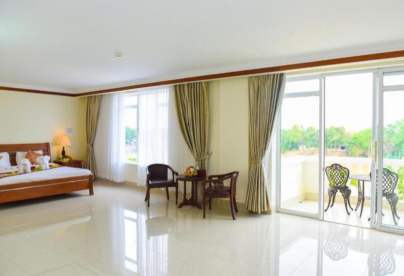 סוויטה, Pursat Riverside Hotel & Spa