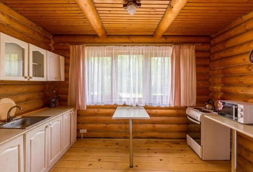 Casa 3 Camere da Letto, Shepilska Relax Complex