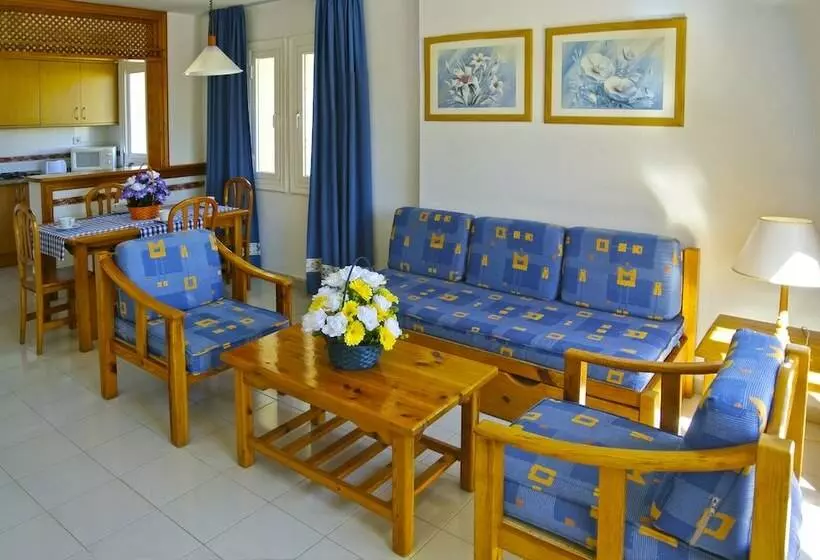 آپارتمان خانواده 1 خوابه, Apartamentos Moguima