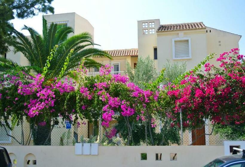 Апартаменты 2 Спальни с Террасой, Apartamentos Moguima