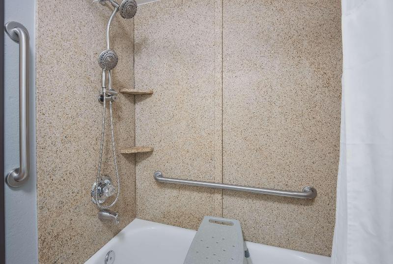 اتاق استاندارد برای معلولان, Best Western Fort Wayne I69 North