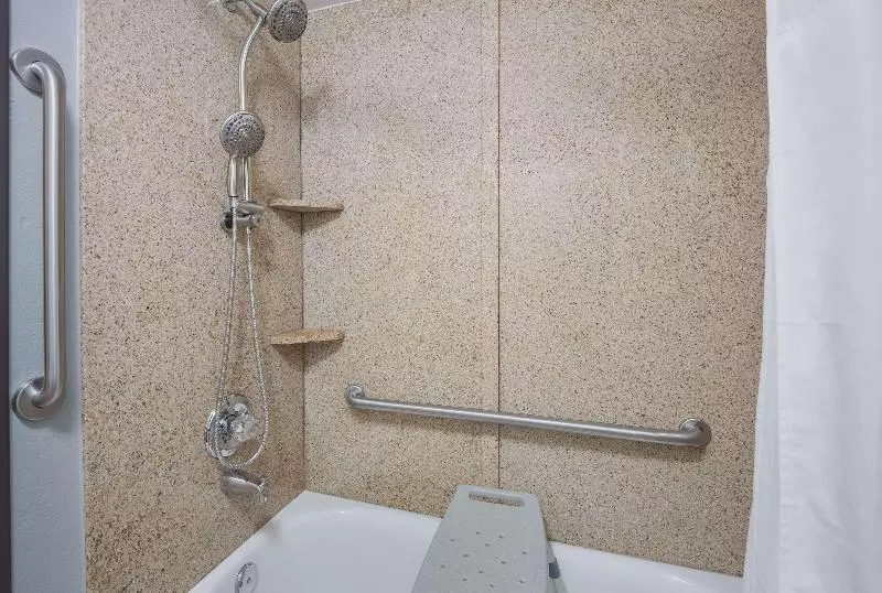 身障者適用スタンダードルーム, Best Western Fort Wayne I69 North