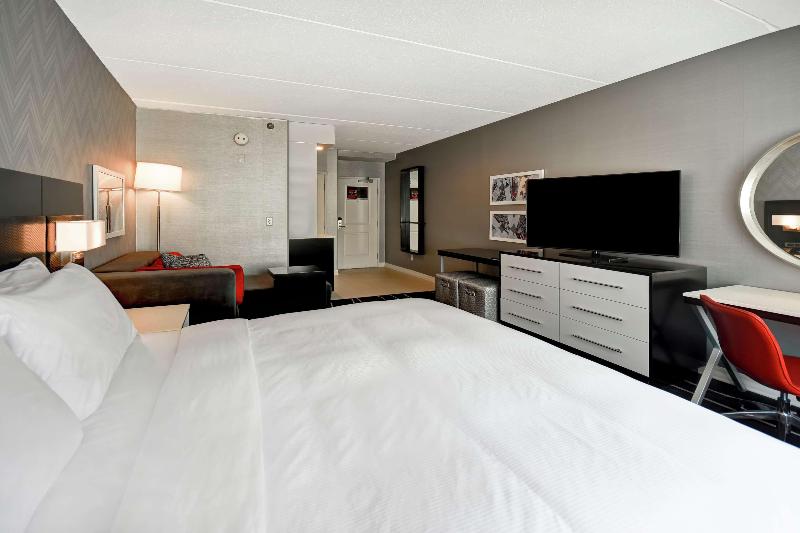 带大床的标准间, Doubletree By Hilton Deadwood At Cadillac Jack's