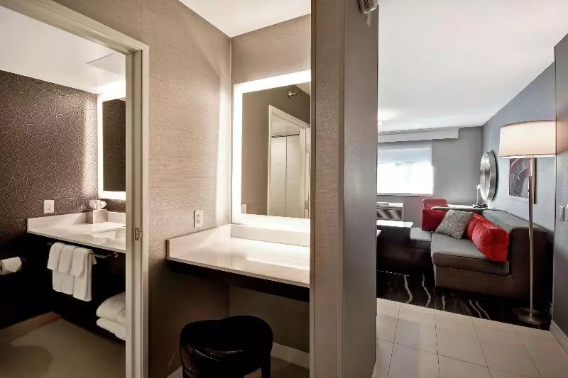 キングサイズベッドのスイートルーム, Doubletree By Hilton Deadwood At Cadillac Jack's