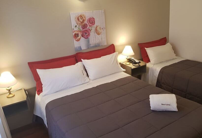 スタンダードトリプルルーム, Hostal Malvinas