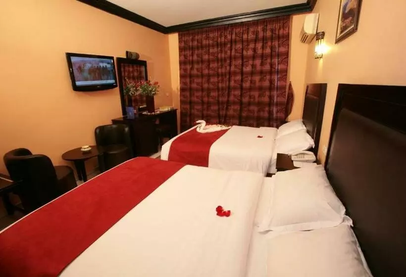 اتاق استاندارد چهار تخته, Imperial Holiday