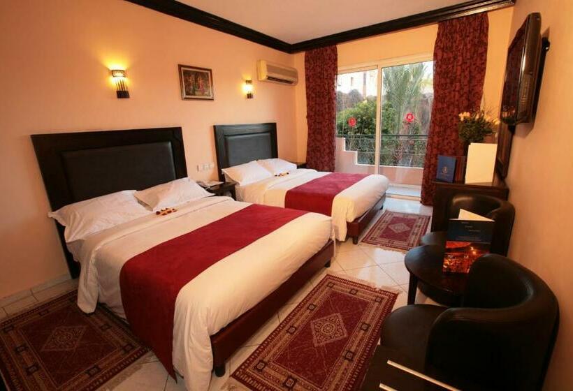 Standard Triple Room, Imperial Holiday