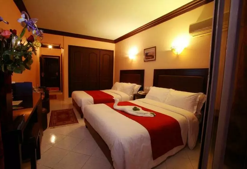 اتاق استاندارد چهار تخته, Imperial Holiday
