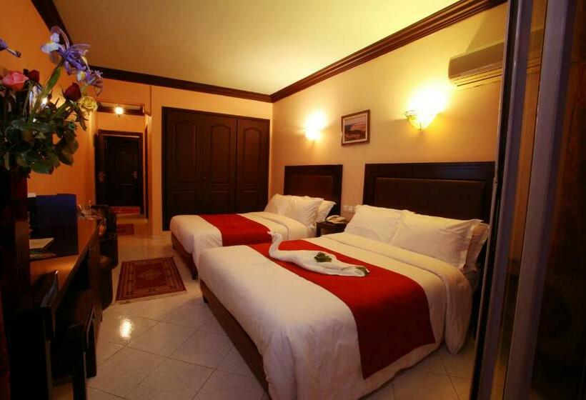 Standard Triple Room, Imperial Holiday