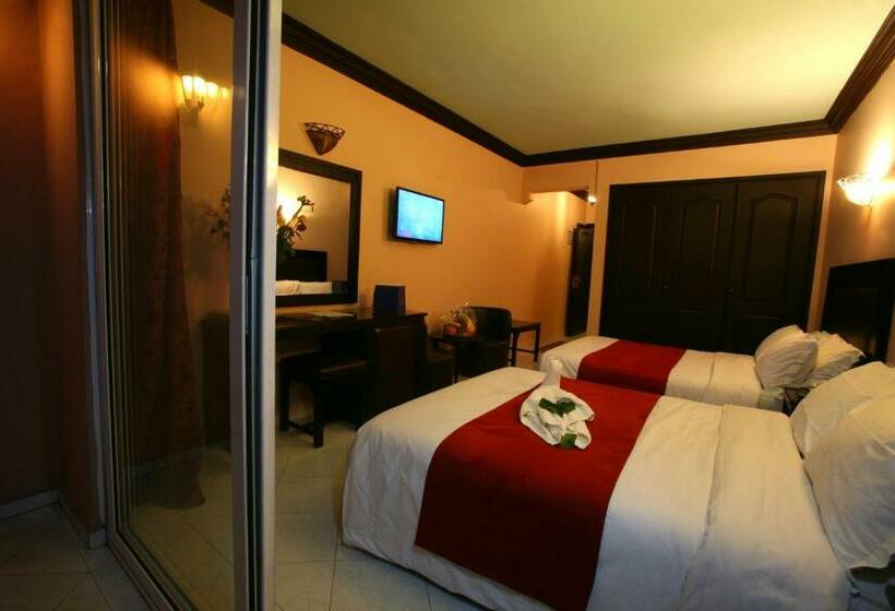 Standard Triple Room, Imperial Holiday