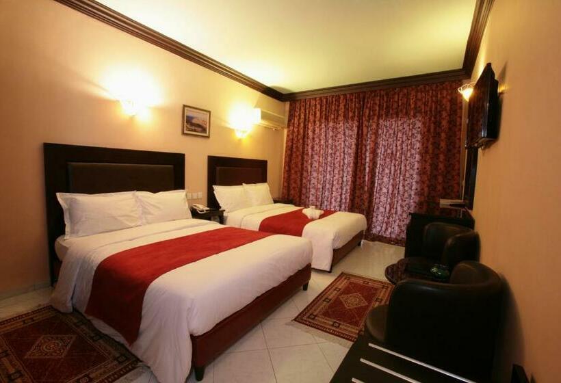 Family Room, Imperial Holiday