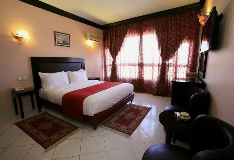 اتاق استاندارد با چشمانداز شهر, Imperial Holiday