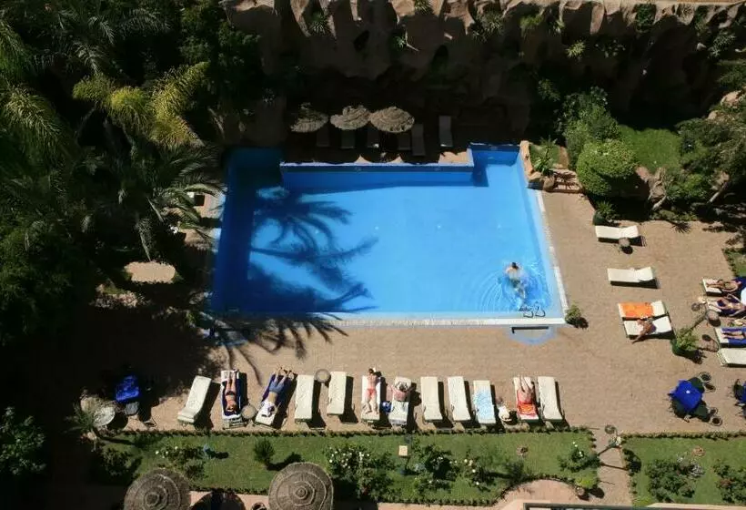 اتاق خانوادگی, Imperial Holiday