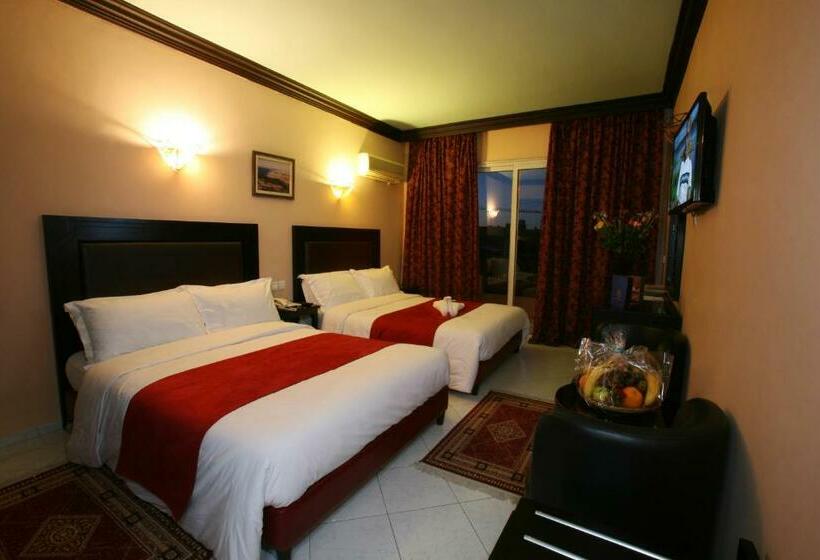 Family Room, Imperial Holiday