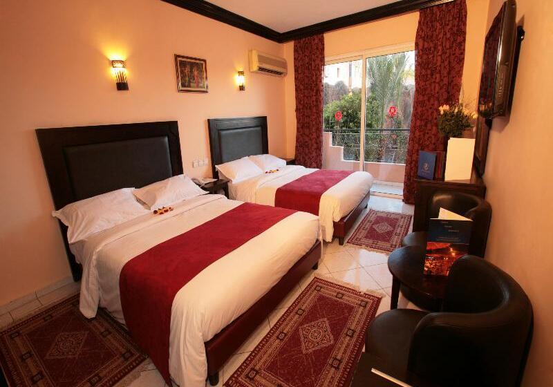 اتاق استاندارد سه نفره, Imperial Holiday