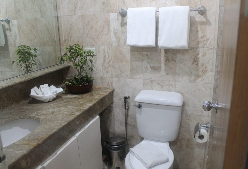 חדר סופריור, Pearl Manila