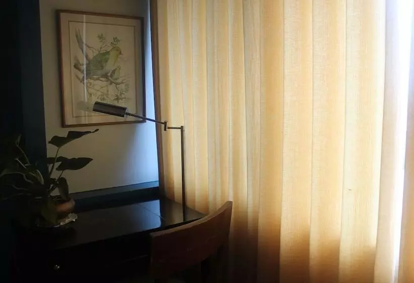 Superior-huone, Pearl Manila