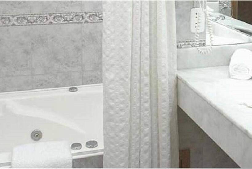 Семейный Номер Deluxe, Tronador