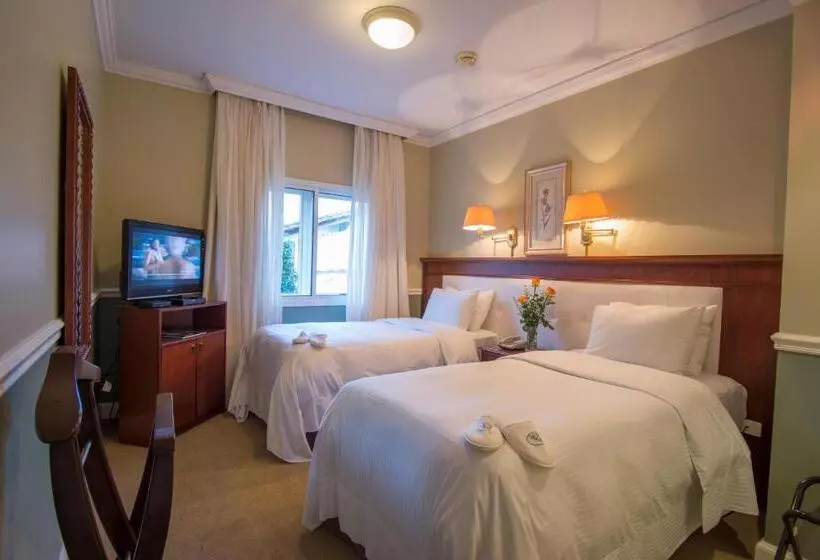 スイート, Villa Morra Suites