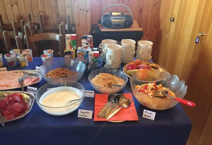 ファミリーステューディオ, Gruppenhaus Im Walliser Alpstyle