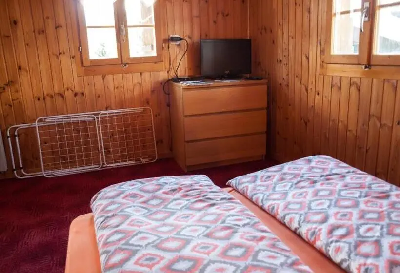 ファミリーステューディオ, Gruppenhaus Im Walliser Alpstyle
