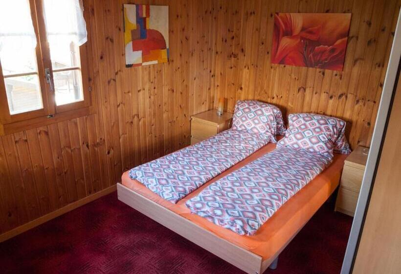 إستديو عائلى, Gruppenhaus Im Walliser Alpstyle