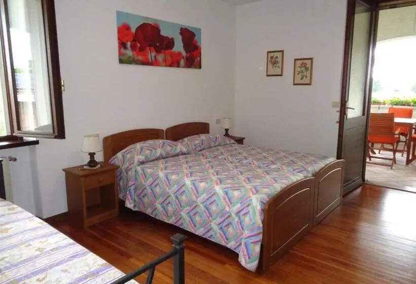 スタンダードトリプルルーム, B&b Casa Perini