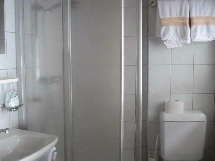 スタンダードシングルルーム, B&b Pension Lärch