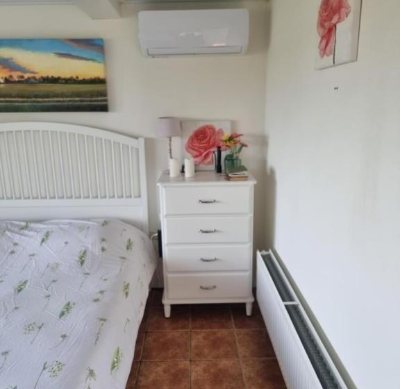 Номер Стандарт Вид на Сад, De Veldeling