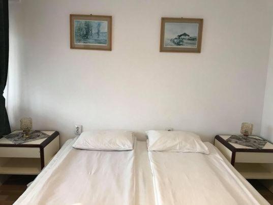 דירת חדר עם טרסה, Engi Panzió