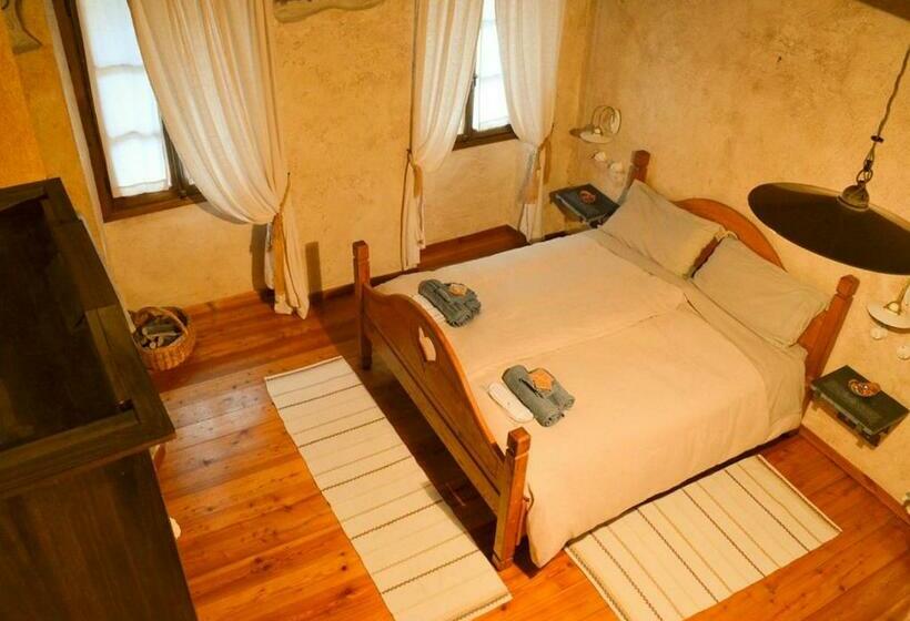 غرفة قياسية, Il Cappellaio Matto