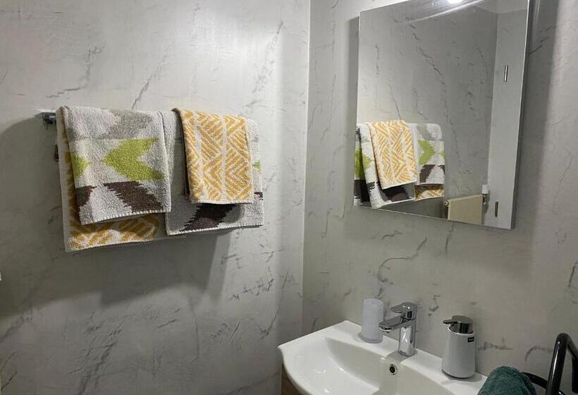 חדר משפחתי, Ristorante Del Ponte