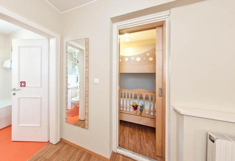 סוויטת 2 חדרי שינה, Familienhotel Trebesingerhof