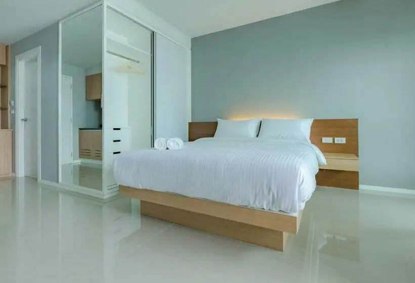 バルコニー付きスタンダードステューディオ, Thongchen Residence